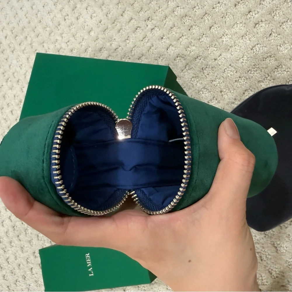 La Mer Velvet Travel Set in Deep Green and Navy Blue